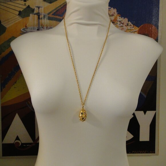 Vintage Joan Rivers Classics Collection Faberge Egg Pendant Necklace - Picture 2 of 10